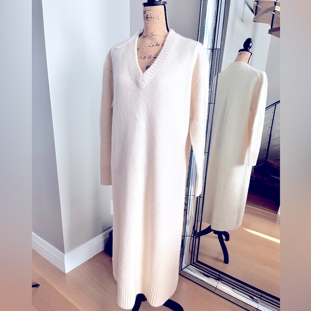 Zara Cream Long Sleeve V-Neck Knit Maxi Dress
